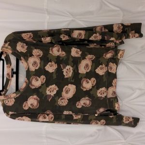Stella&Dot army side zip floral sweater XL